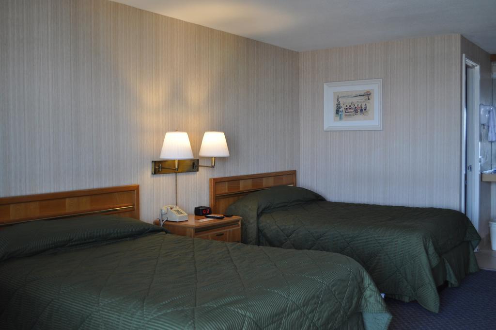 Bradford Inn And Suites Plymouth Esterno foto
